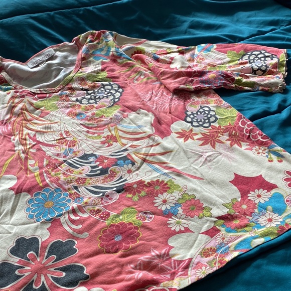 SILHOUETTES 
•Size:1X - Picture 5 of 10